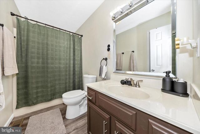 2608 BANBURY LN, Chambersburg, PA 17201