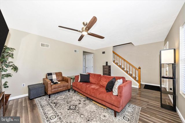 2608 BANBURY LN, Chambersburg, PA 17201