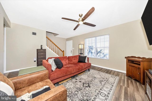 2608 BANBURY LN, Chambersburg, PA 17201