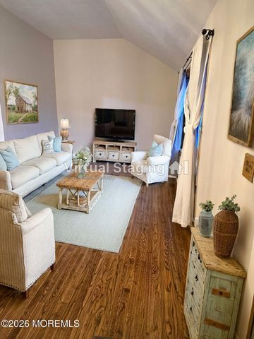 53 Fairview Drive, Middletown, NJ 07748