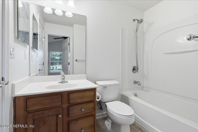 8521 LITTLE SWIFT Circle 34D, Jacksonville, FL 32256