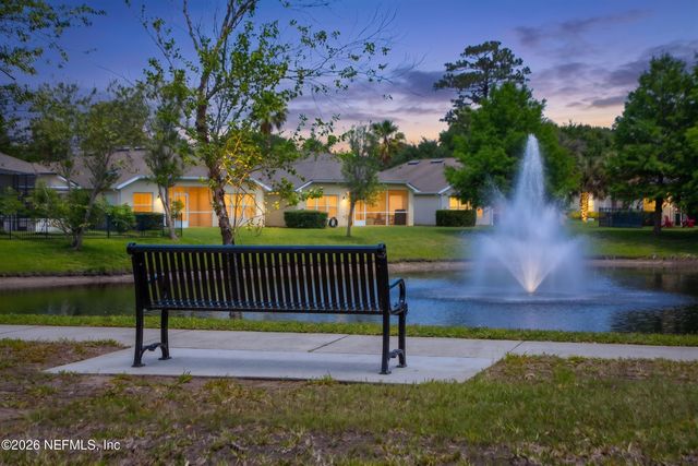8521 LITTLE SWIFT Circle 34D, Jacksonville, FL 32256