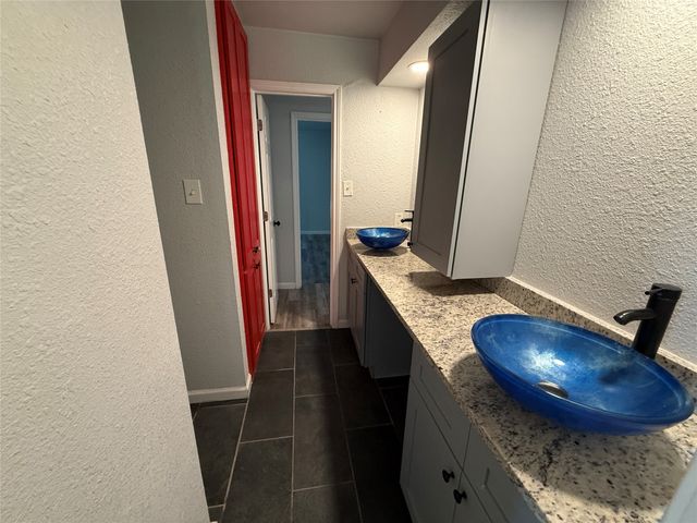 5305 Westhaven Drive, Fort Worth, TX 76132