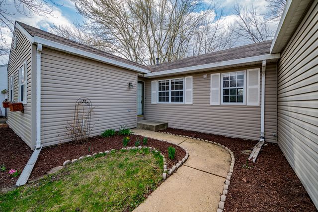 1306 CANYON RUN Road, Naperville, IL 60565