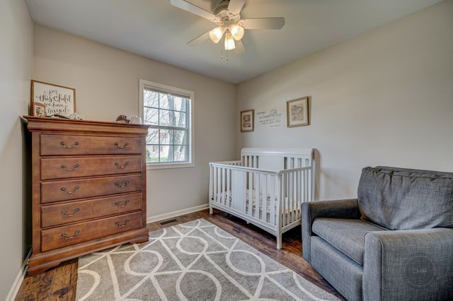 1306 CANYON RUN Road, Naperville, IL 60565