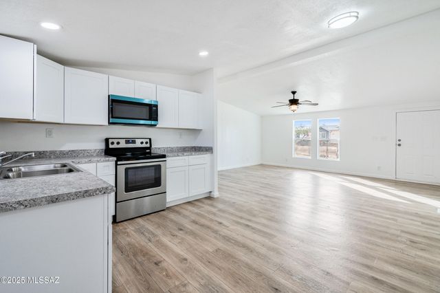 9045 S Fillmore Road, Tucson, AZ 85736