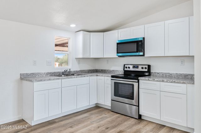 9045 S Fillmore Road, Tucson, AZ 85736