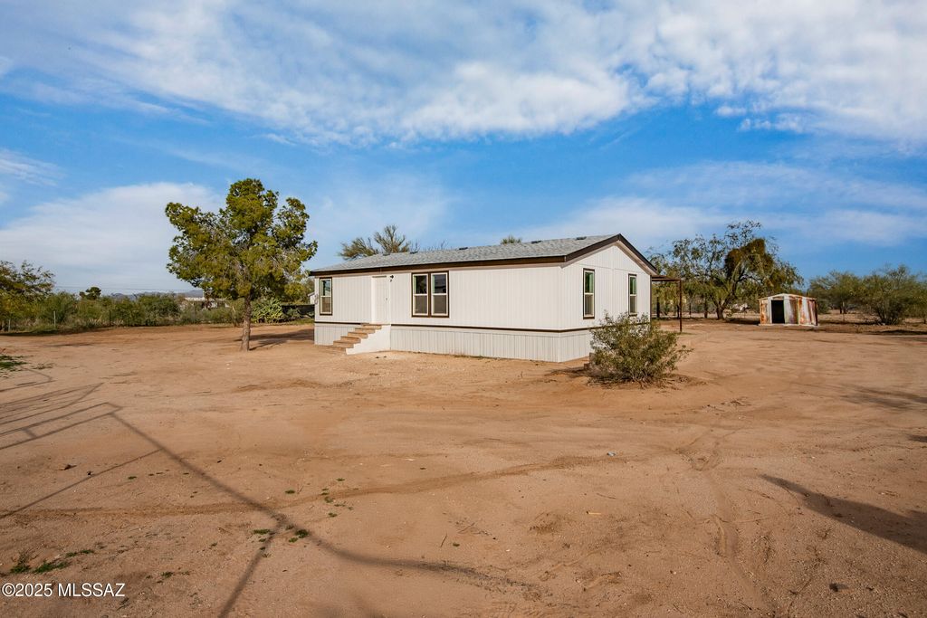 9045 S Fillmore Road, Tucson, AZ 85736