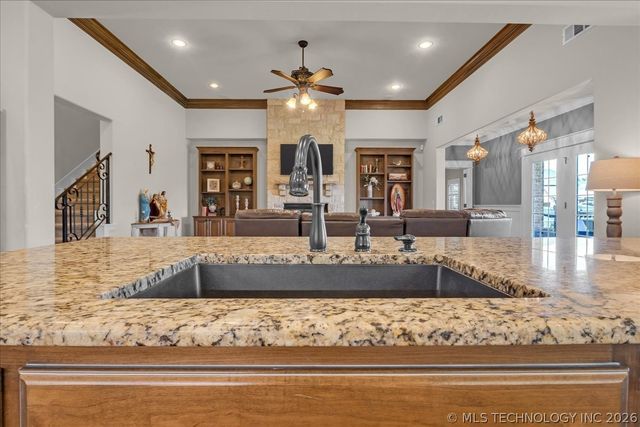 223 E 128th Street S, Jenks, OK 74037