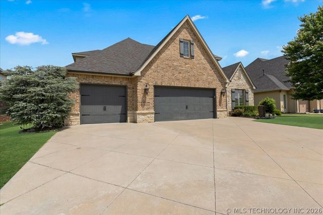 223 E 128th Street S, Jenks, OK 74037