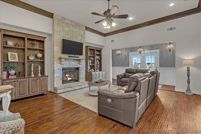 223 E 128th Street S, Jenks, OK 74037