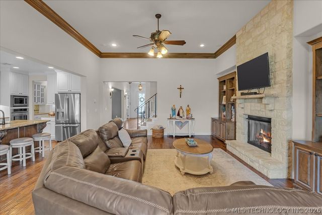 223 E 128th Street S, Jenks, OK 74037