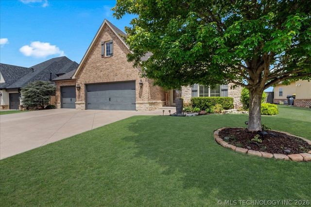 223 E 128th Street S, Jenks, OK 74037