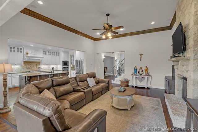 223 E 128th Street S, Jenks, OK 74037
