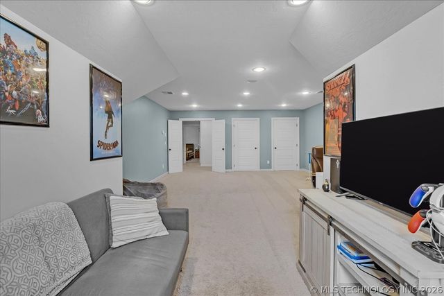 223 E 128th Street S, Jenks, OK 74037