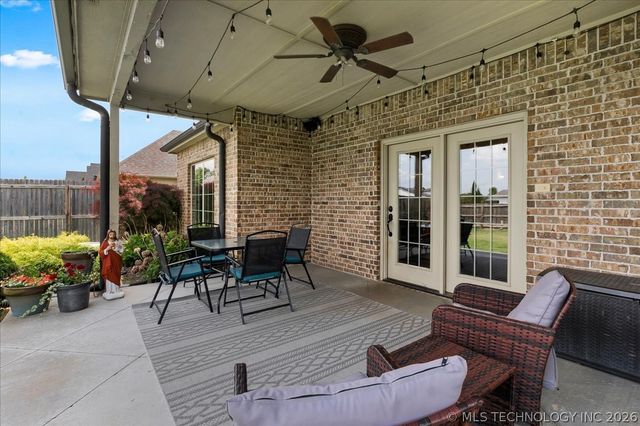 223 E 128th Street S, Jenks, OK 74037