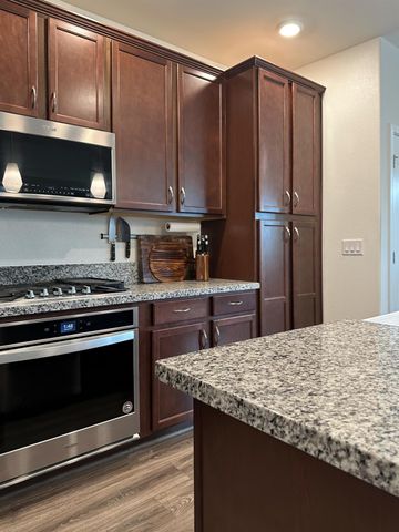 2975 Grassy Bank Ave, Sacramento, CA 95833