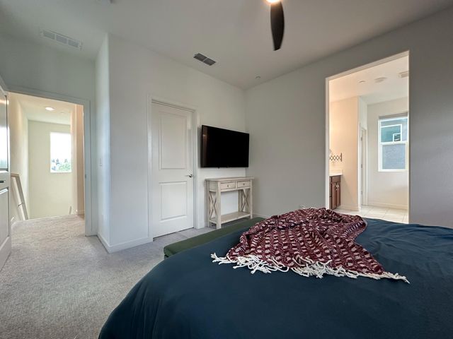 2975 Grassy Bank Ave, Sacramento, CA 95833