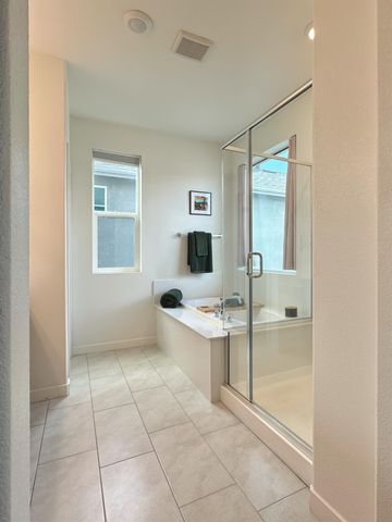 2975 Grassy Bank Ave, Sacramento, CA 95833