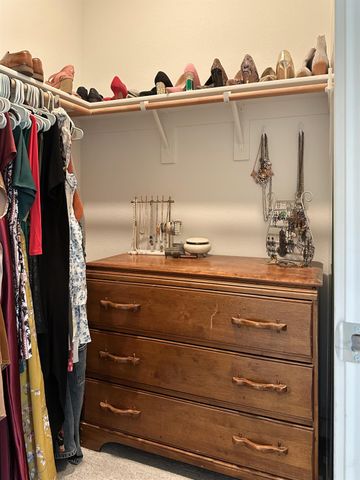 2975 Grassy Bank Ave, Sacramento, CA 95833