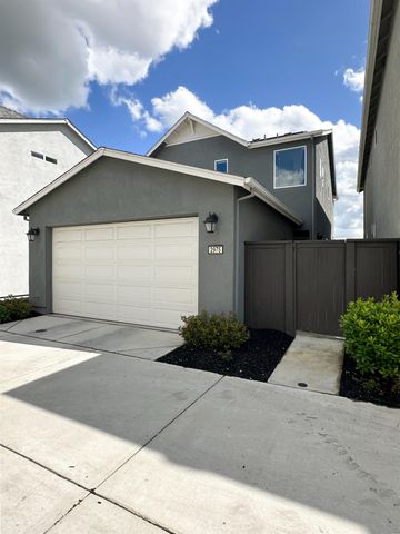 2975 Grassy Bank Ave, Sacramento, CA 95833