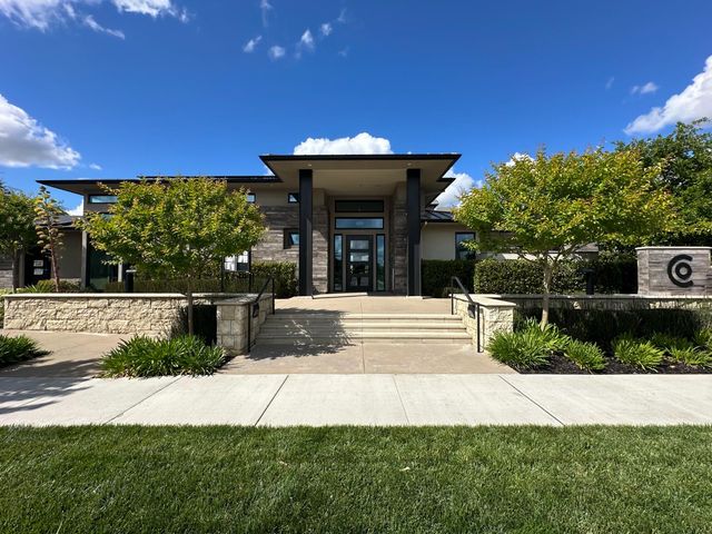 2975 Grassy Bank Ave, Sacramento, CA 95833