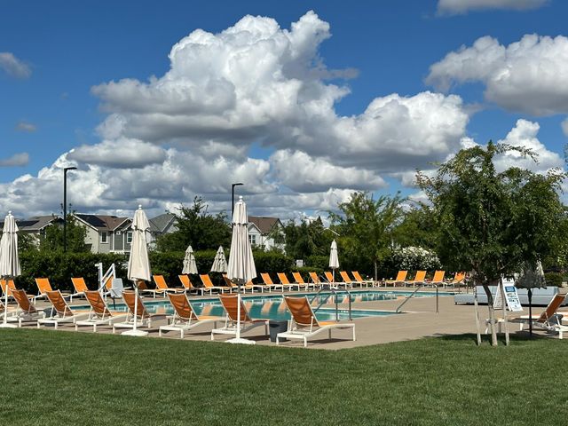 2975 Grassy Bank Ave, Sacramento, CA 95833