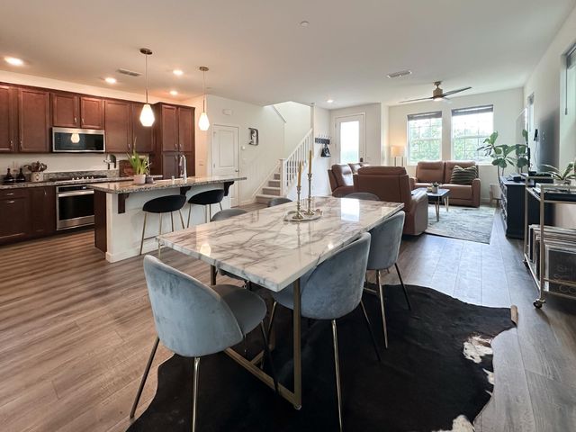 2975 Grassy Bank Ave, Sacramento, CA 95833