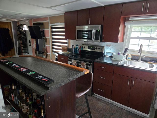 33 SQUAW CIR, Barto, PA 19504