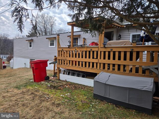 33 SQUAW CIR, Barto, PA 19504