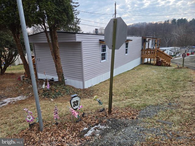 33 SQUAW CIR, Barto, PA 19504