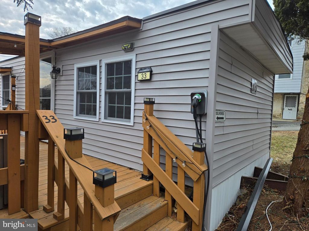 33 SQUAW CIR, Barto, PA 19504