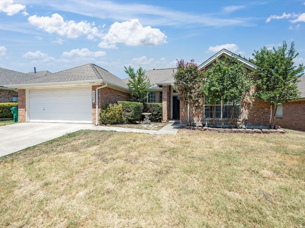 2532 John Drive, Denton, TX 76207 — photo 2