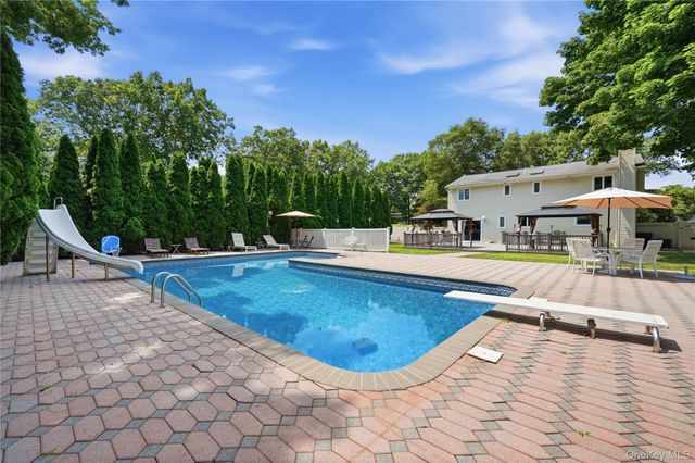 9 Mount Sinai Avenue S, Port Jefferson Station, NY 11776