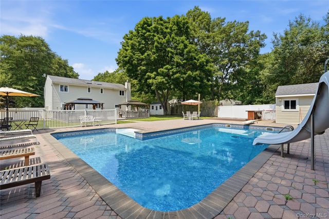 9 Mount Sinai Avenue S, Port Jefferson Station, NY 11776