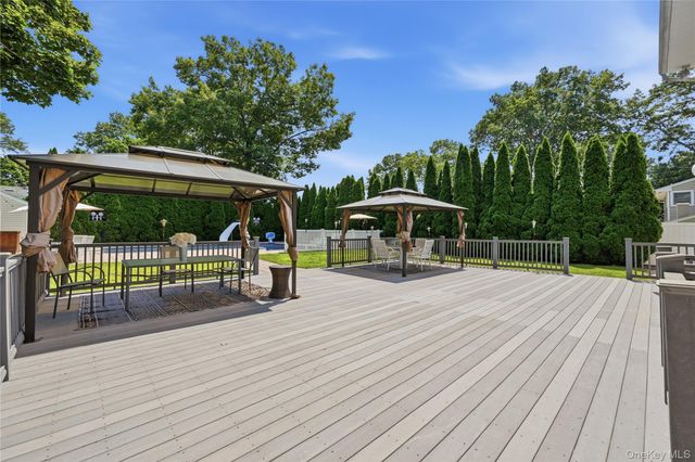 9 Mount Sinai Avenue S, Port Jefferson Station, NY 11776