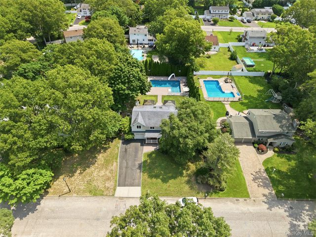 9 Mount Sinai Avenue S, Port Jefferson Station, NY 11776