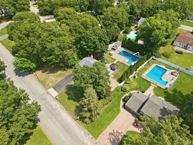 9 Mount Sinai Avenue S, Port Jefferson Station, NY 11776