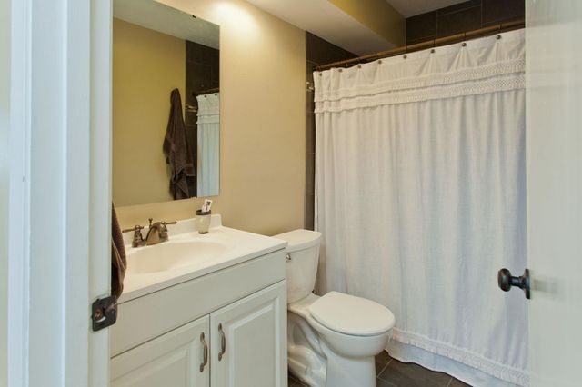 831 Weeks Avenue SE, Minneapolis, MN 55414