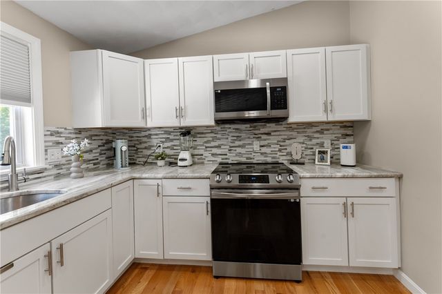 16 Rachella Court, East Providence, RI 02914