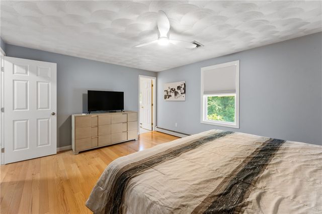 16 Rachella Court, East Providence, RI 02914