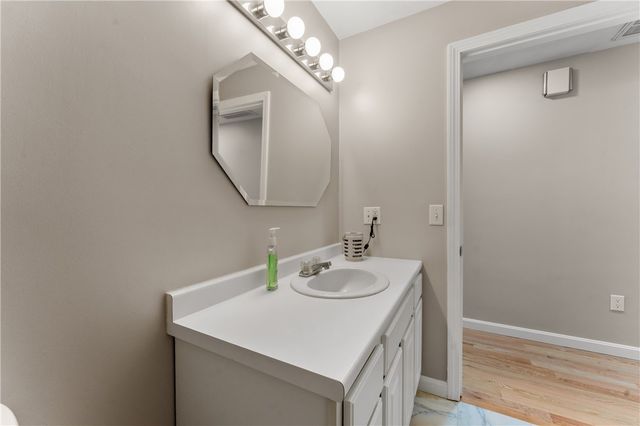 16 Rachella Court, East Providence, RI 02914