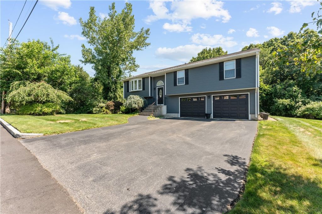 16 Rachella Court, East Providence, RI 02914