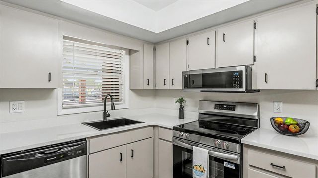 501 VILLA VISTA BLVD, Lakeland, FL 33813