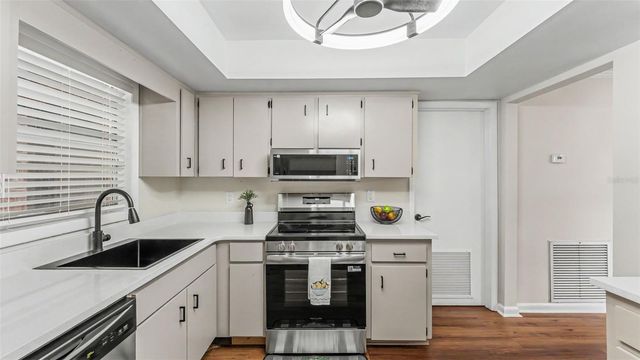 501 VILLA VISTA BLVD, Lakeland, FL 33813