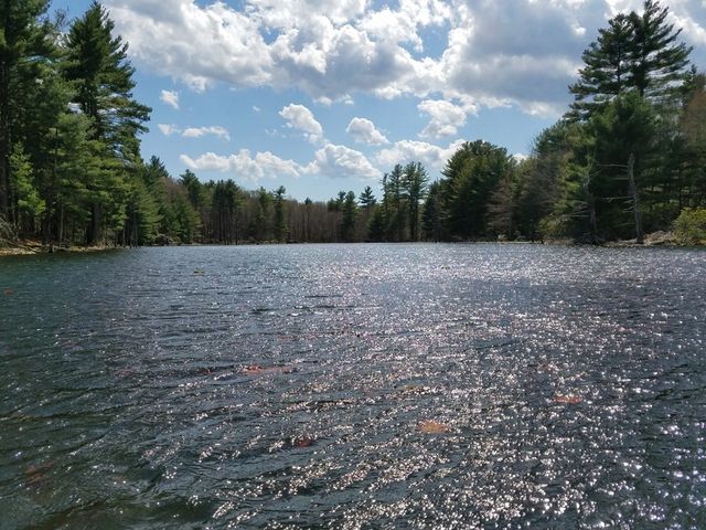 266 Holland Rd, Sturbridge, MA 01518