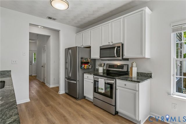 2028 Merrick Dr, Hayes, VA 23072