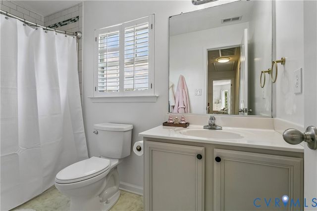 2028 Merrick Dr, Hayes, VA 23072