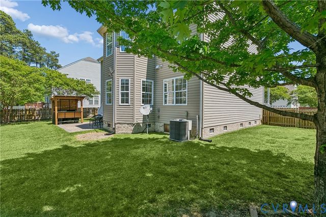 2028 Merrick Dr, Hayes, VA 23072