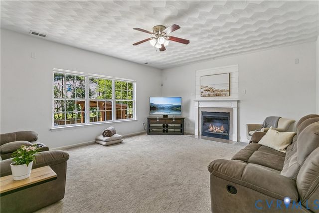 2028 Merrick Dr, Hayes, VA 23072